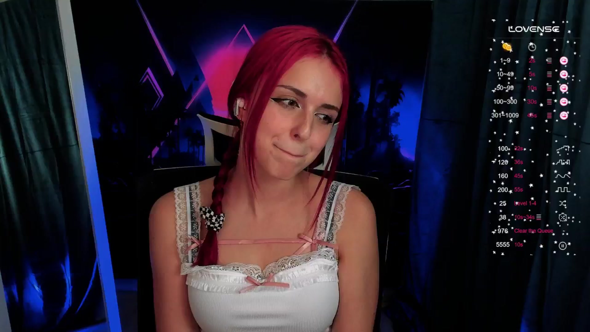 Gallery image thumbnail from Lurenn's myfreecams stream on, 10/02/2024, 17:47 image 12 of 20