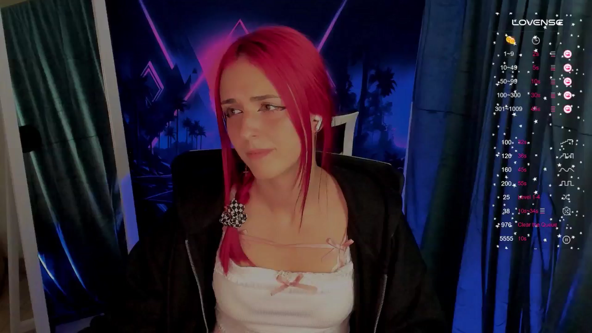 Gallery image thumbnail from Lurenn's myfreecams stream on, 10/04/2024, 01:15 image 12 of 20