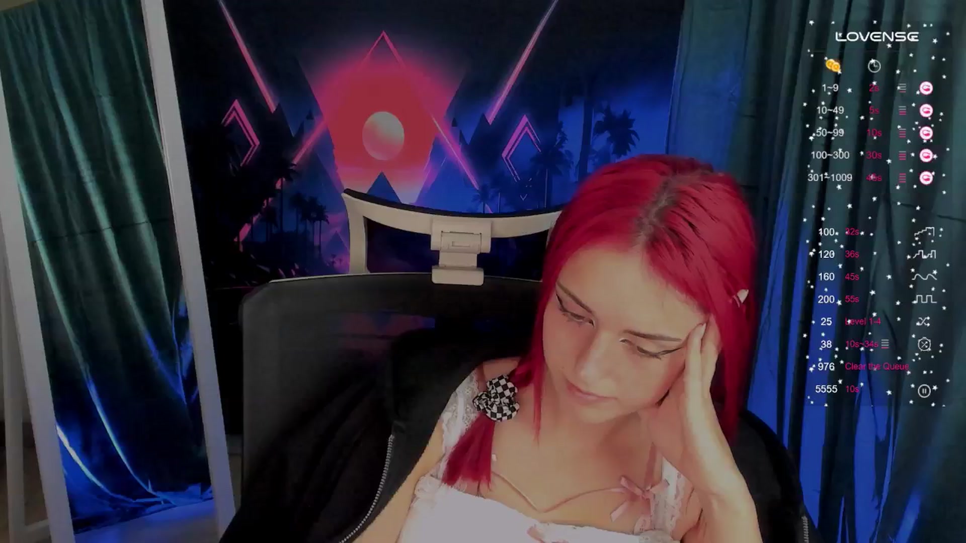Gallery image thumbnail from Lurenn's myfreecams stream on, 10/04/2024, 01:15 image 3 of 20