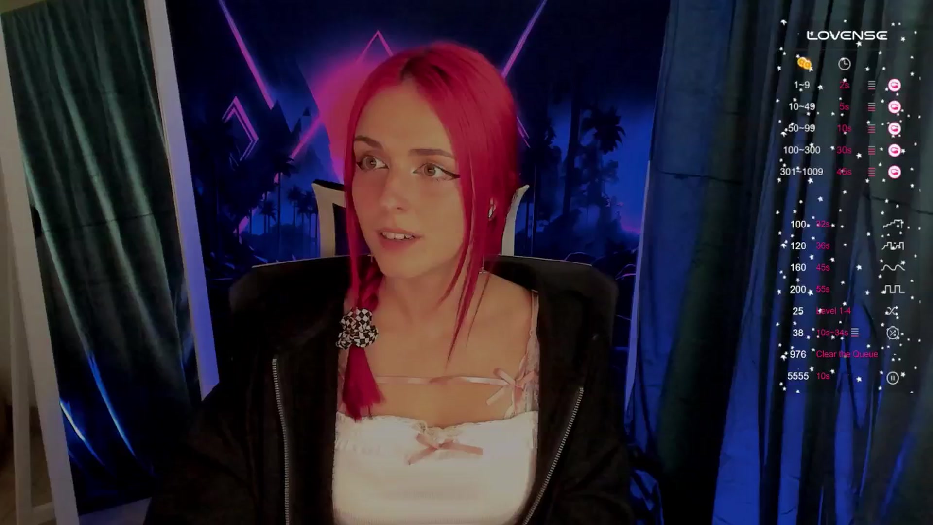 Gallery image thumbnail from Lurenn's myfreecams stream on, 10/04/2024, 01:15 image 8 of 20