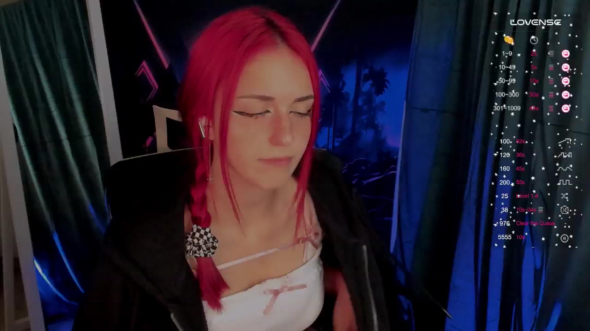 Gallery image thumbnail from Lurenn's myfreecams stream on, 10/04/2024, 01:15 image 4 of 20