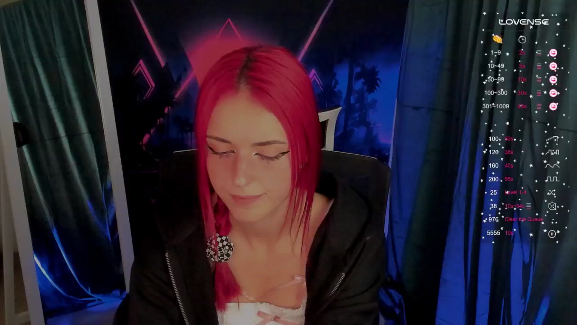 Gallery image thumbnail from Lurenn's myfreecams stream on, 10/04/2024, 01:15 image 5 of 20