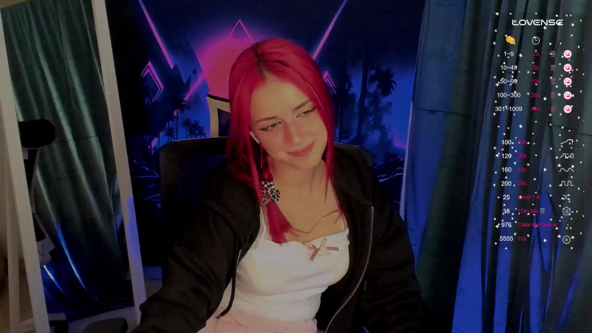 Gallery image thumbnail from Lurenn's myfreecams stream on, 10/04/2024, 01:15 image 15 of 20