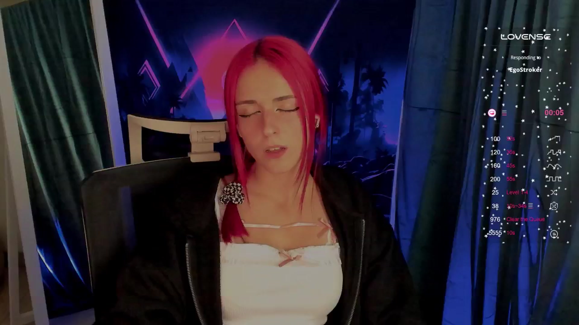 Gallery image thumbnail from Lurenn's myfreecams stream on, 10/04/2024, 01:15 image 10 of 20