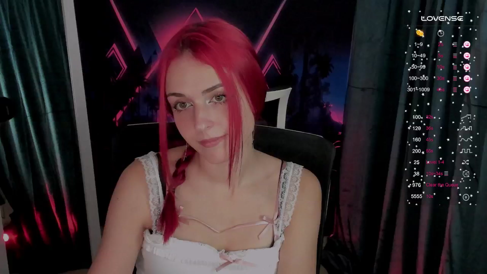 Gallery image thumbnail from Lurenn's myfreecams stream on, 10/04/2024, 19:16 image 17 of 20