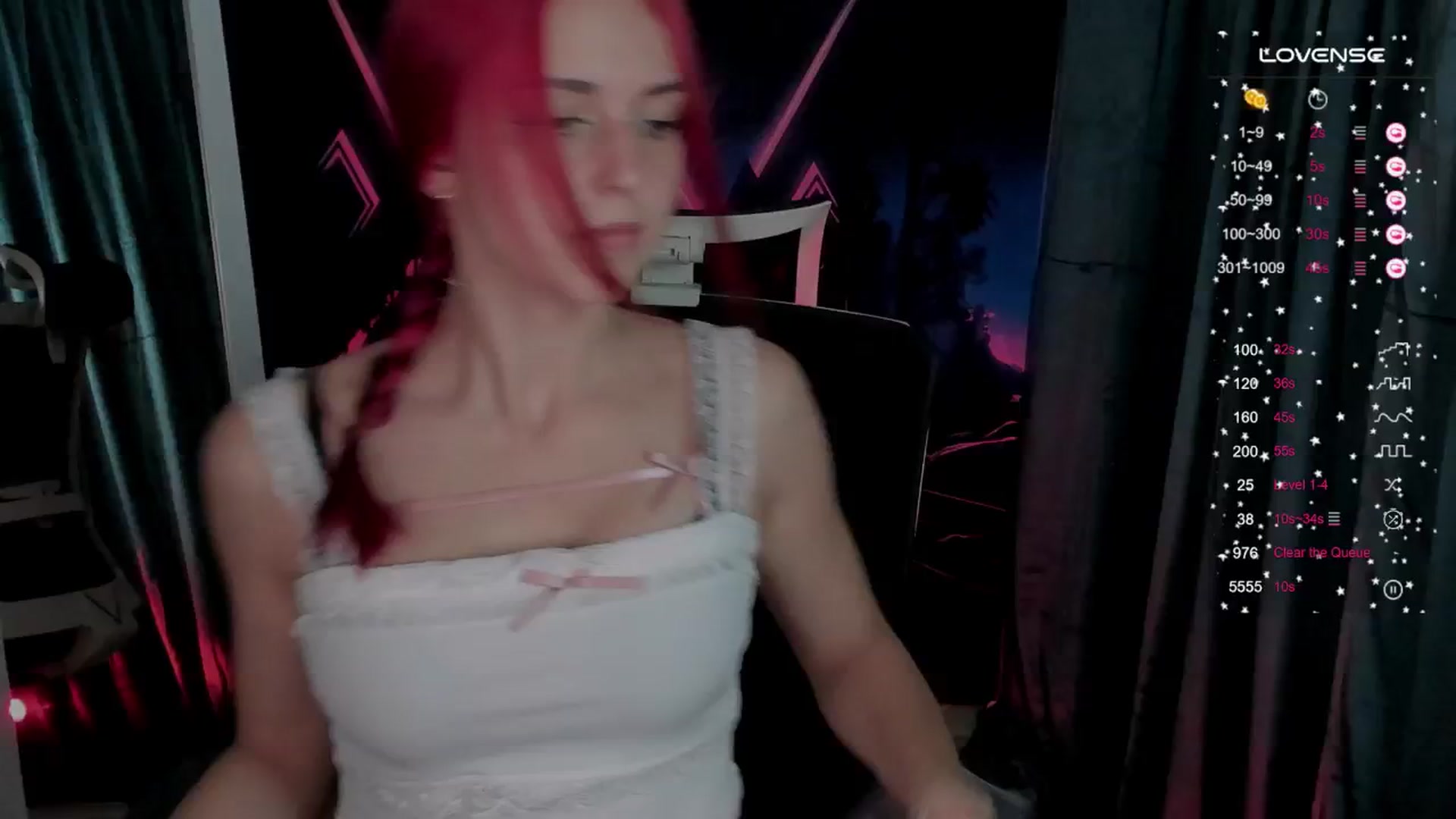 Gallery image thumbnail from Lurenn's myfreecams stream on, 10/04/2024, 19:16 image 19 of 20