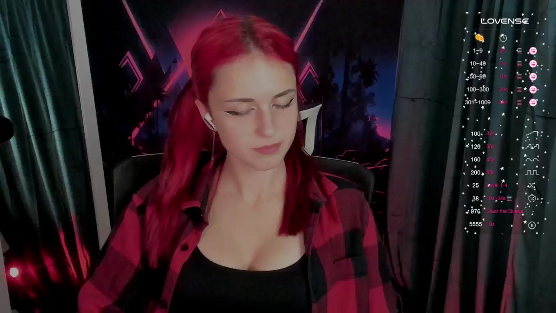 Gallery image thumbnail from Lurenn's myfreecams stream on, 10/04/2024, 21:32 image 13 of 20