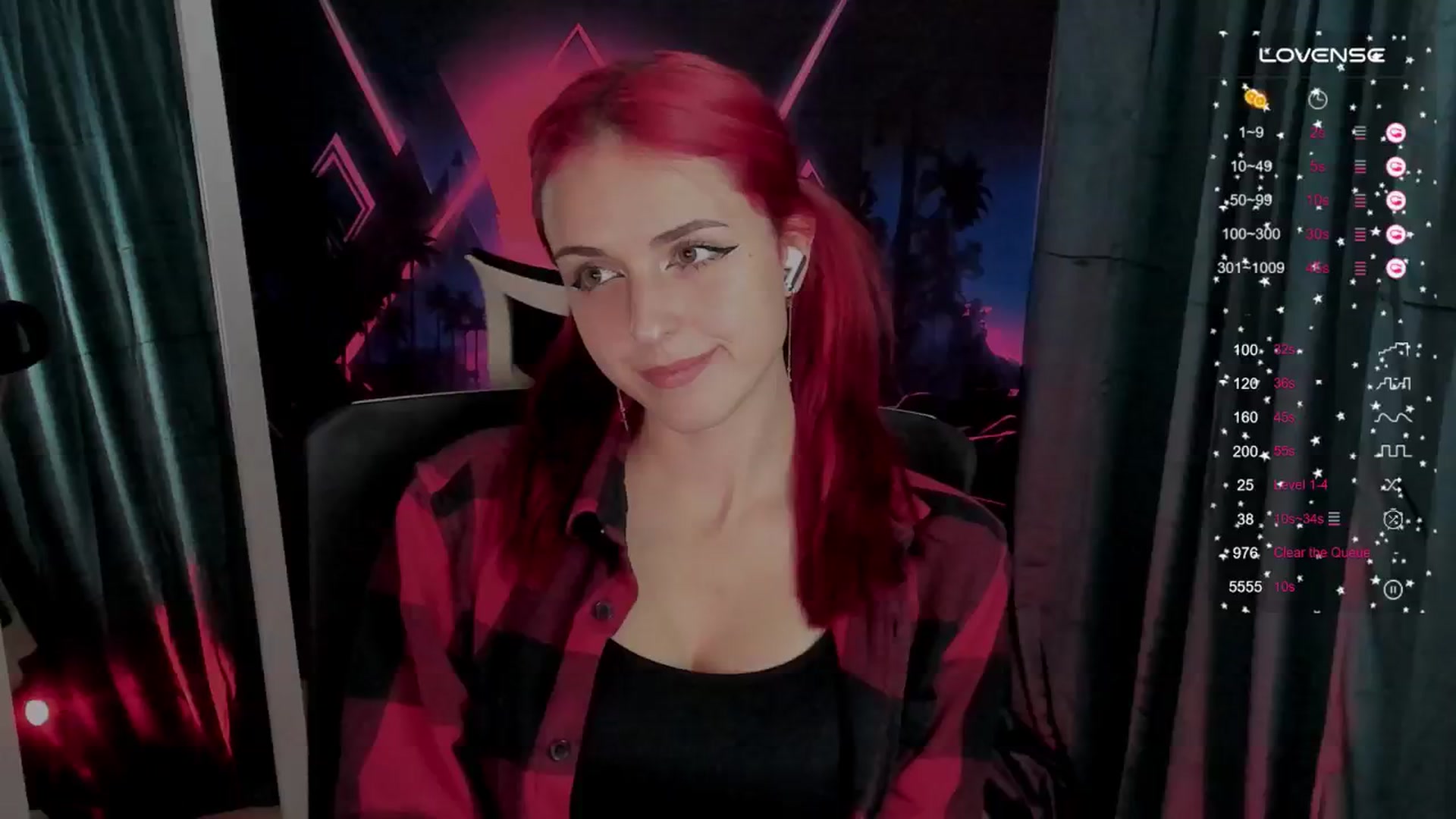Gallery image thumbnail from Lurenn's myfreecams stream on, 10/04/2024, 21:32 image 16 of 20