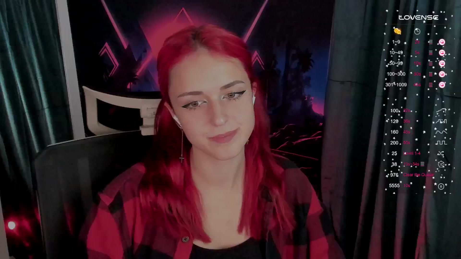 Gallery image thumbnail from Lurenn's myfreecams stream on, 10/04/2024, 21:32 image 7 of 20