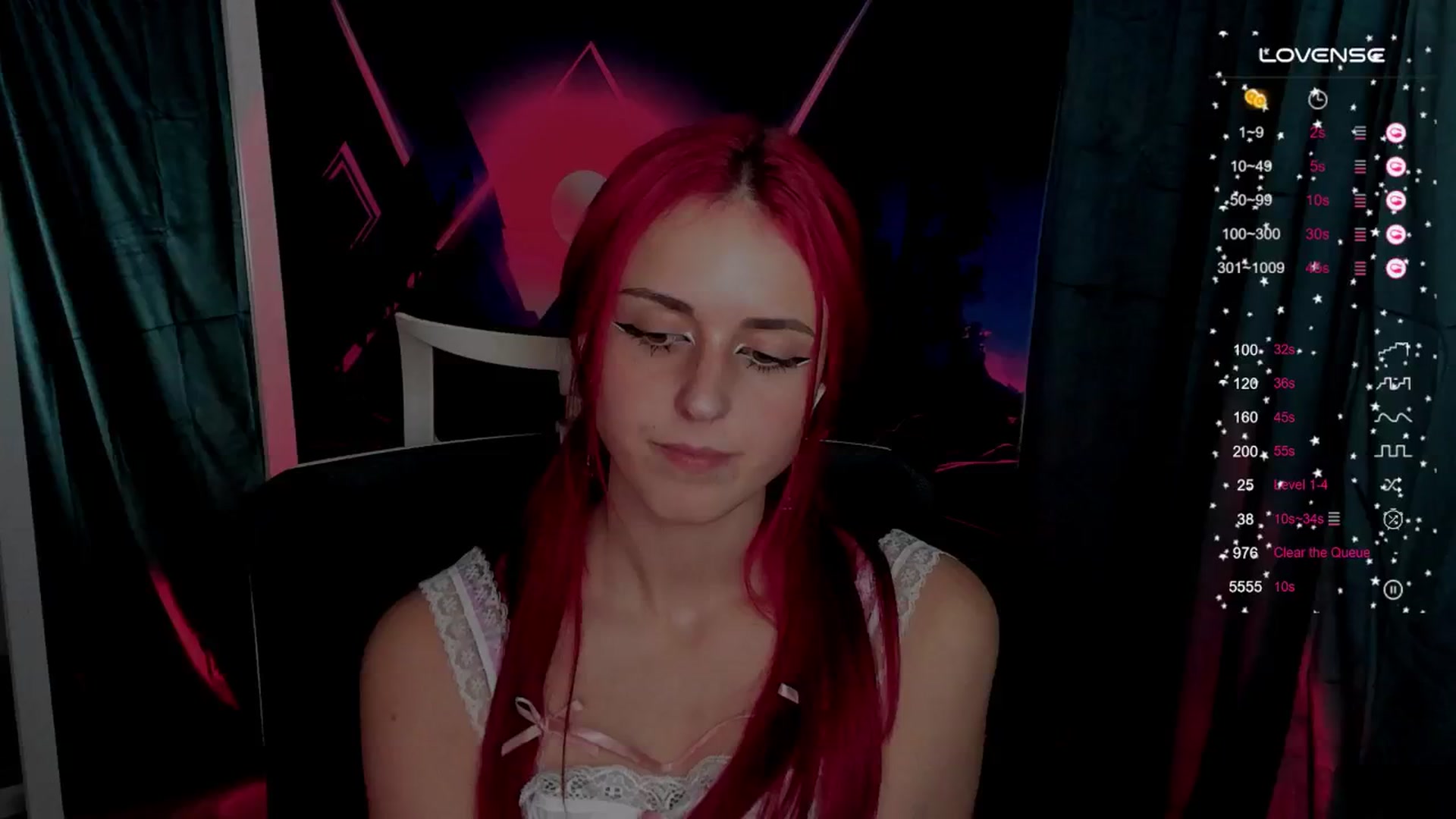 Gallery image thumbnail from Lurenn's myfreecams stream on, 10/07/2024, 23:50 image 13 of 20