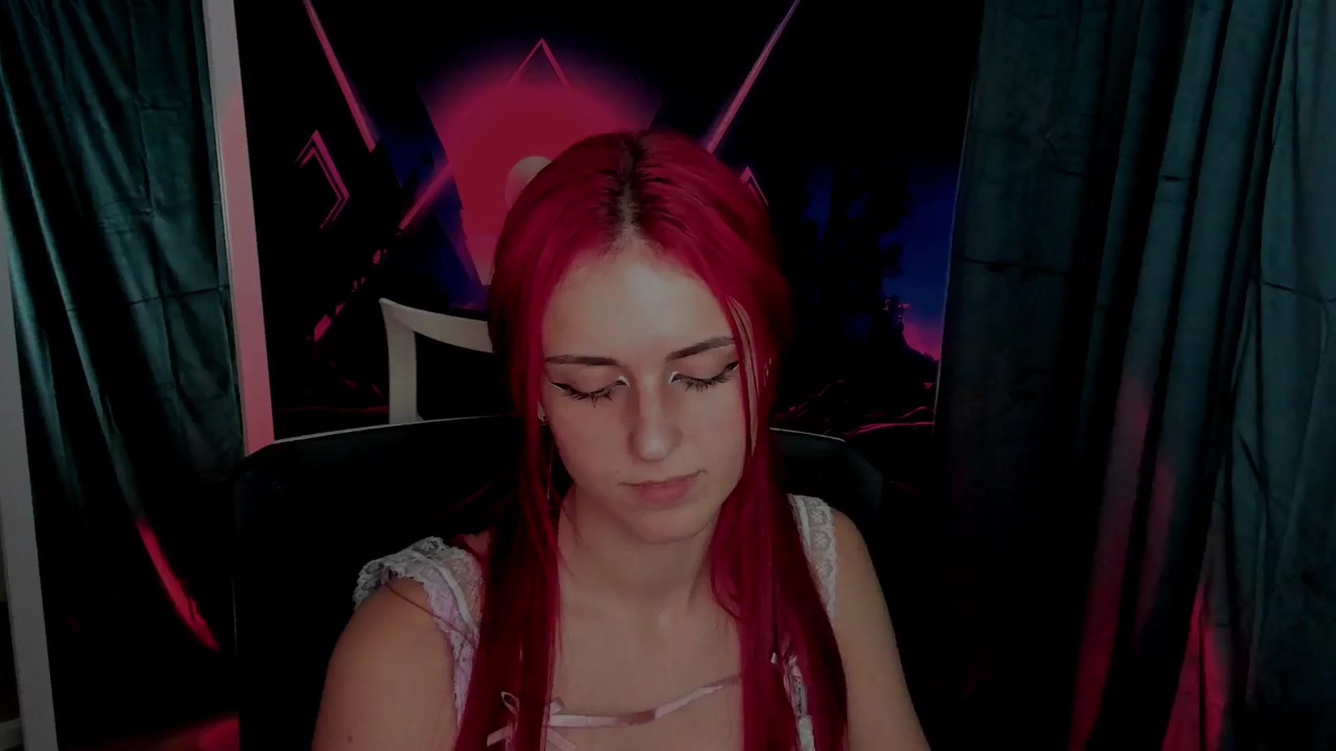 Gallery image thumbnail from Lurenn's myfreecams stream on, 10/07/2024, 23:50 image 20 of 20