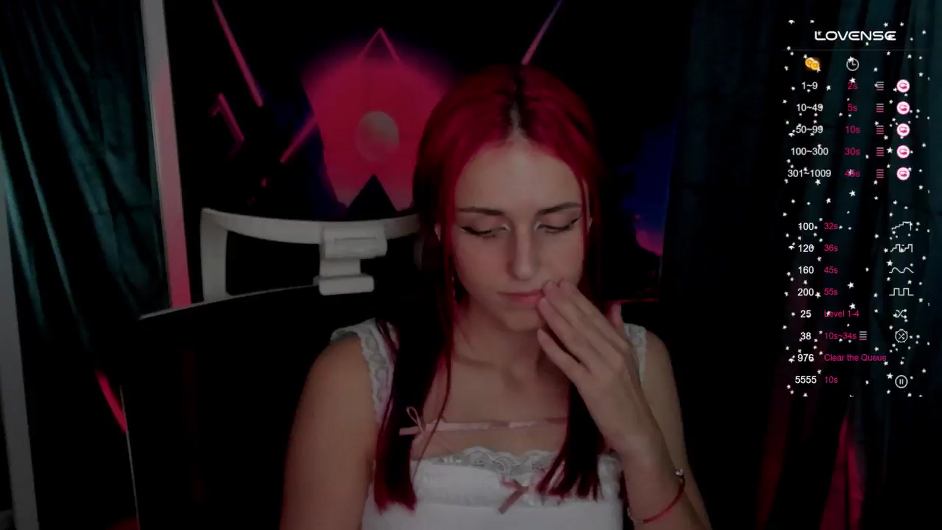Gallery image thumbnail from Lurenn's myfreecams stream on, 10/07/2024, 23:50 image 12 of 20