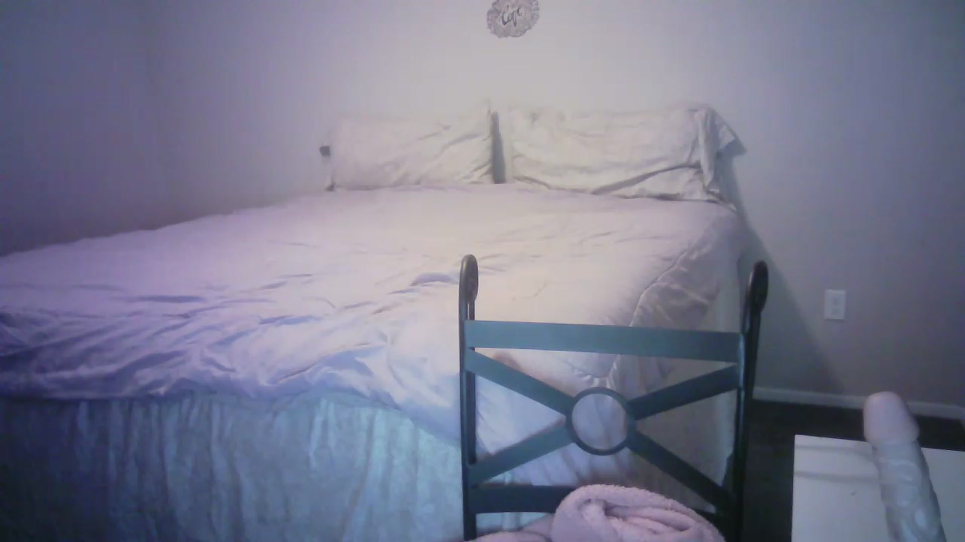 Gallery image thumbnail from LusciousLindz's myfreecams stream on, 12/30/2022, 20:22 image 6 of 20