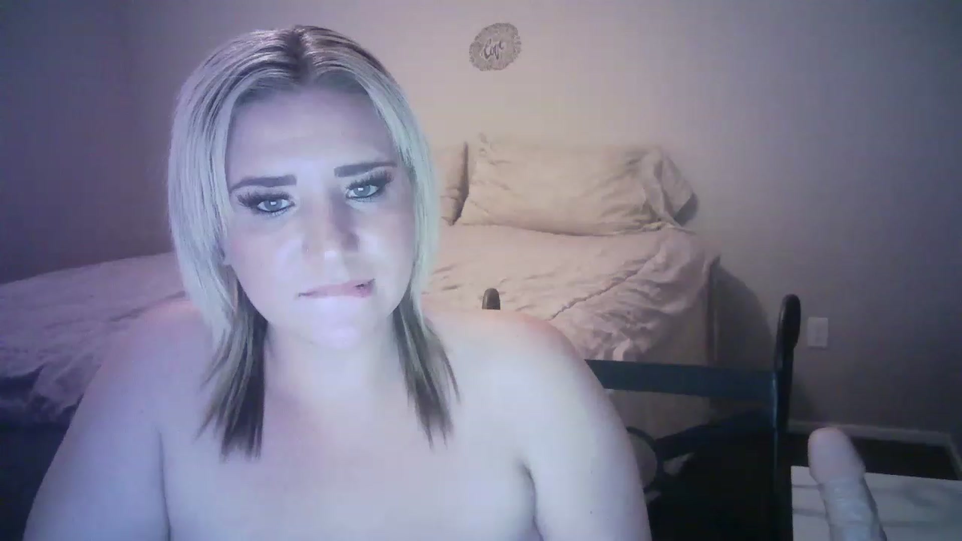 Gallery image thumbnail from LusciousLindz's myfreecams stream on, 01/12/2023, 18:26 image 16 of 20