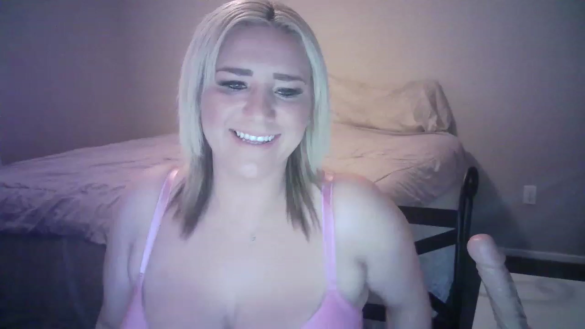 Gallery image thumbnail from LusciousLindz's myfreecams stream on, 03/13/2023, 17:47 image 3 of 20
