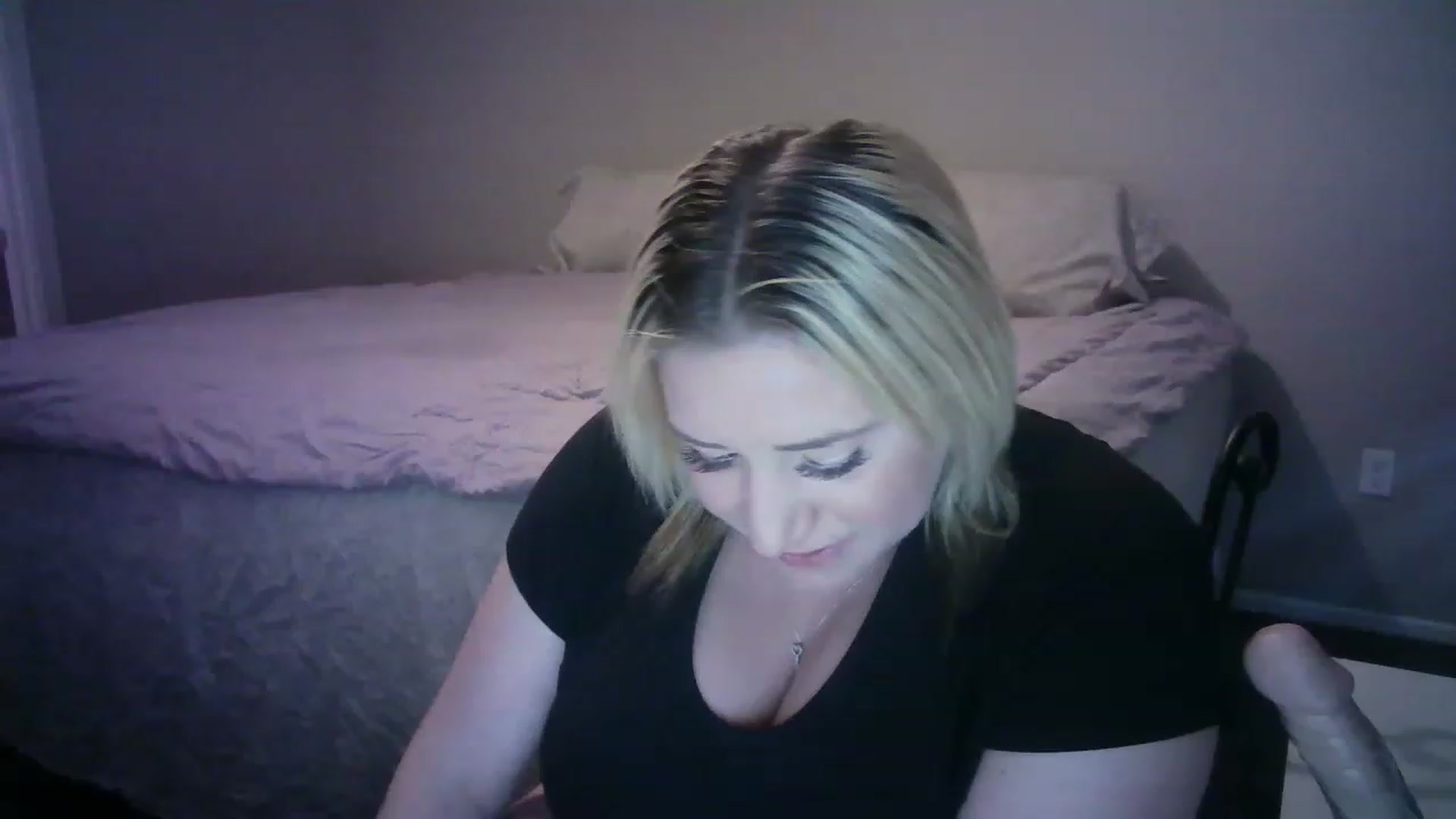 Gallery image thumbnail from LusciousLindz's myfreecams stream on, 05/21/2023, 18:48 image 20 of 20