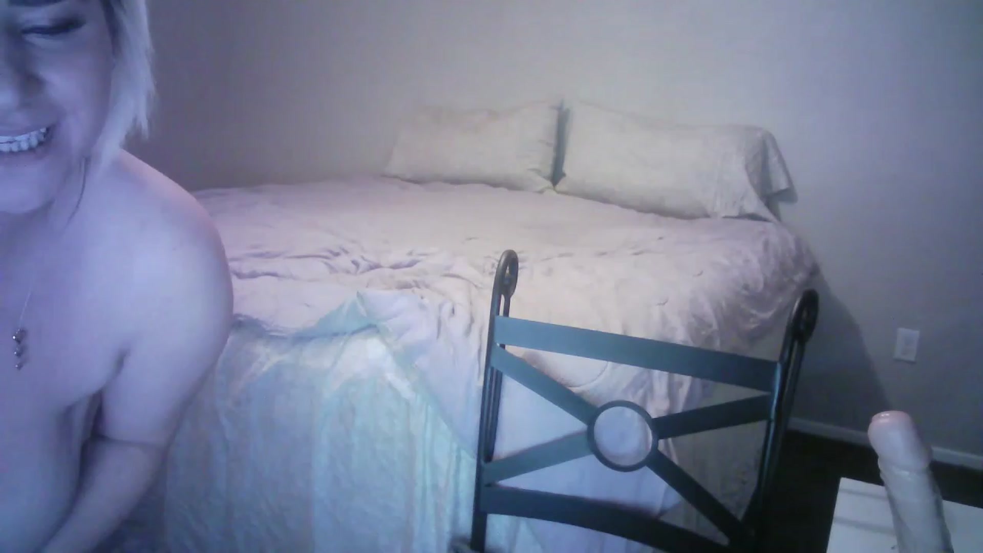 Gallery image thumbnail from LusciousLindz's myfreecams stream on, 06/27/2023, 23:44 image 8 of 20