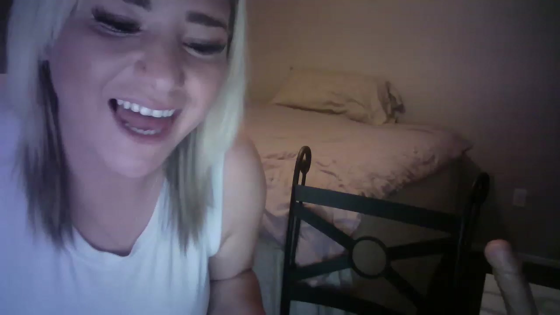 Gallery image thumbnail from LusciousLindz's myfreecams stream on, 07/15/2023, 19:37 image 18 of 20