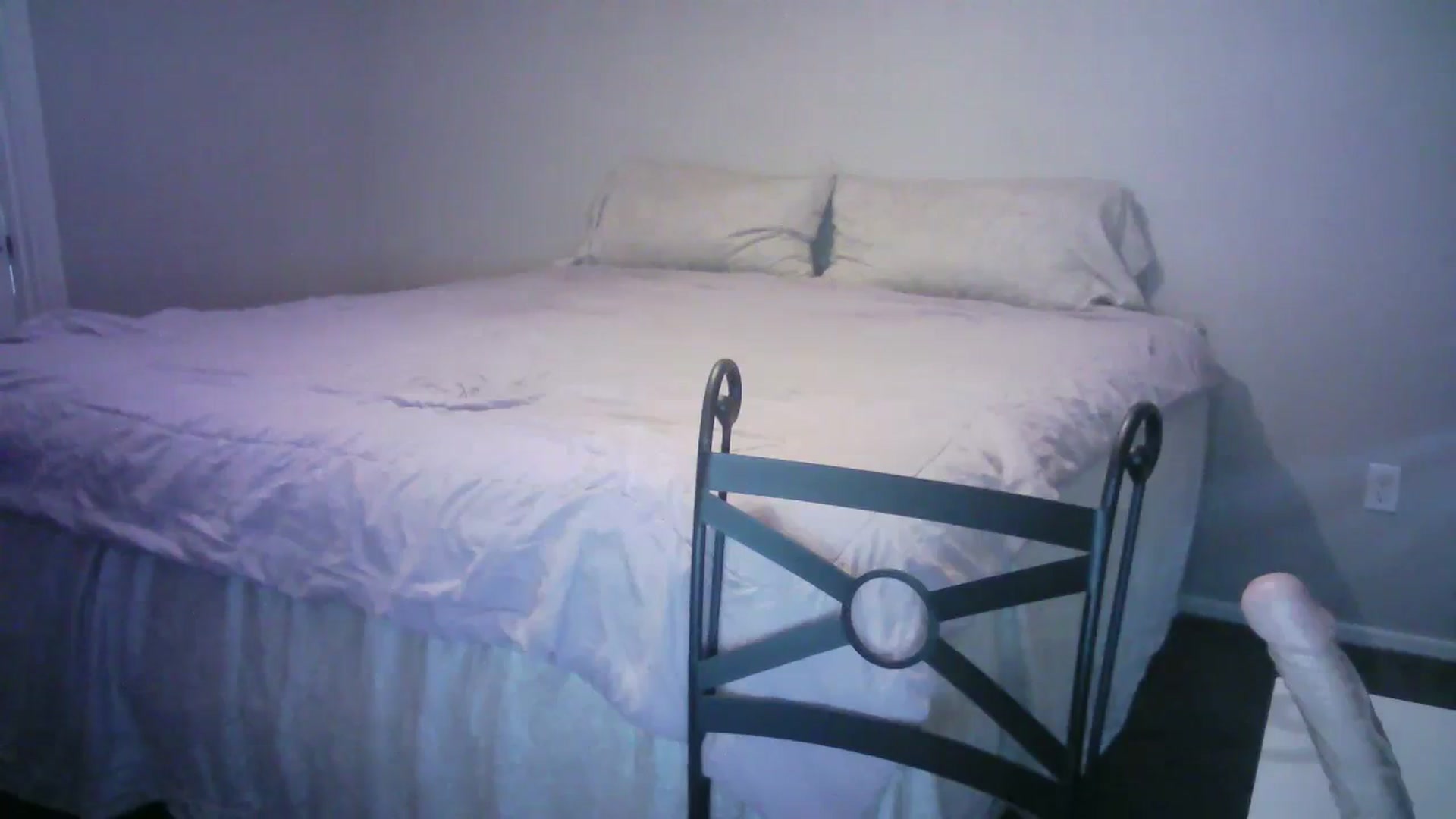 Gallery image thumbnail from LusciousLindz's myfreecams stream on, 08/31/2023, 24:59 image 8 of 20