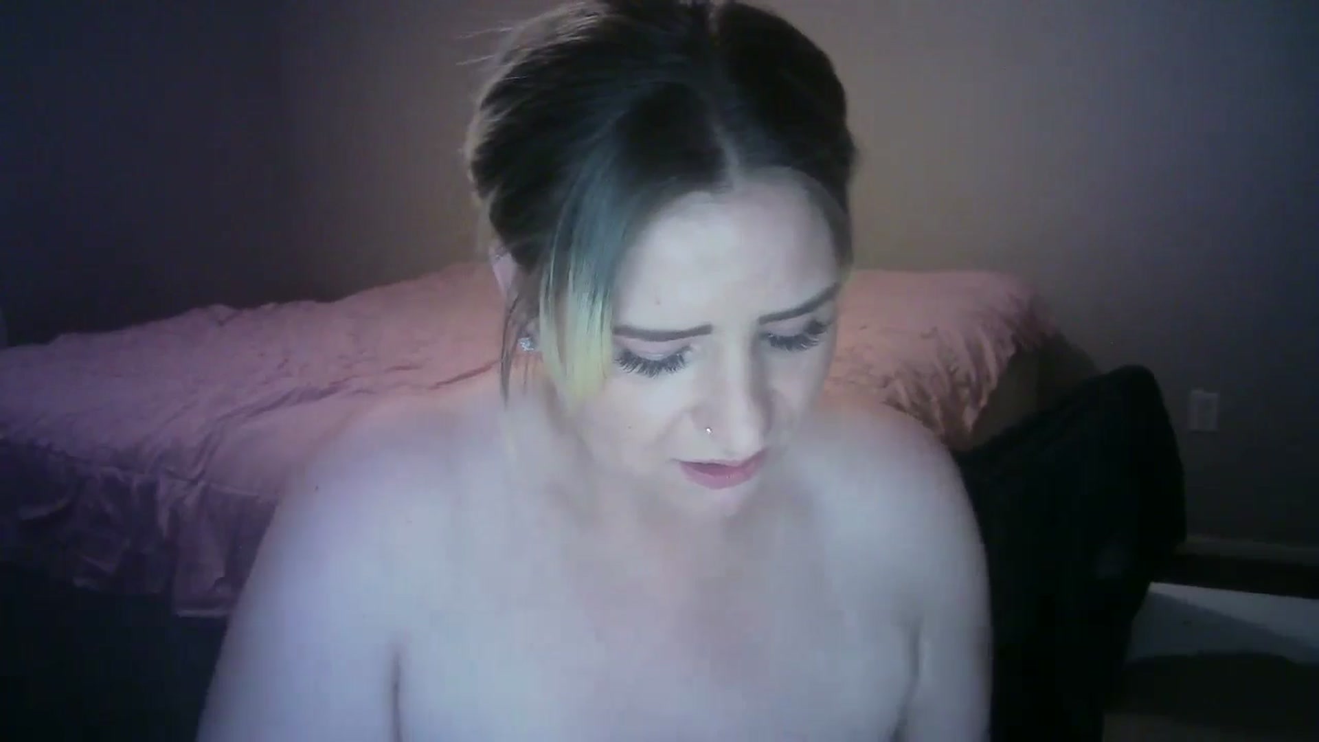 Gallery image thumbnail from LusciousLindz's myfreecams stream on, 04/29/2024, 03:20 image 15 of 20