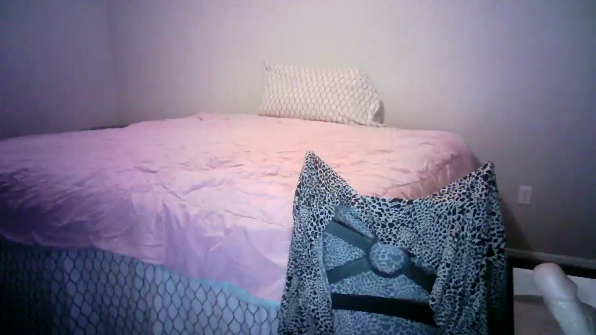 Gallery image thumbnail from LusciousLindz's myfreecams stream on, 09/30/2024, 03:47 image 6 of 20