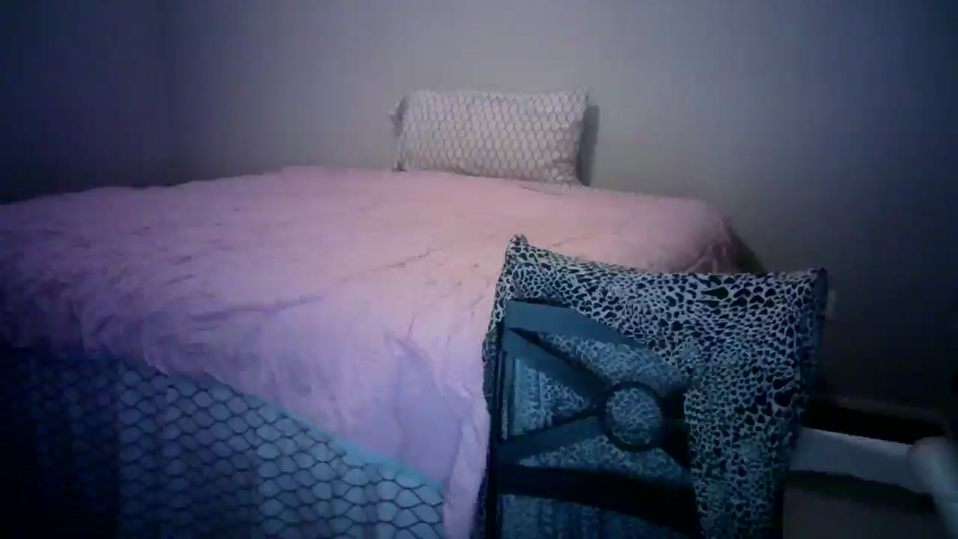 Gallery image thumbnail from LusciousLindz's myfreecams stream on, 11/25/2024, 03:21 image 18 of 20
