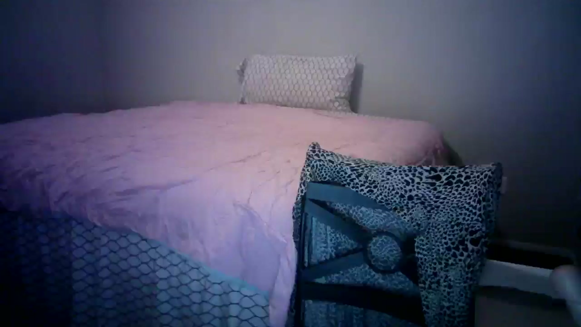 Gallery image thumbnail from LusciousLindz's myfreecams stream on, 11/25/2024, 03:21 image 19 of 20