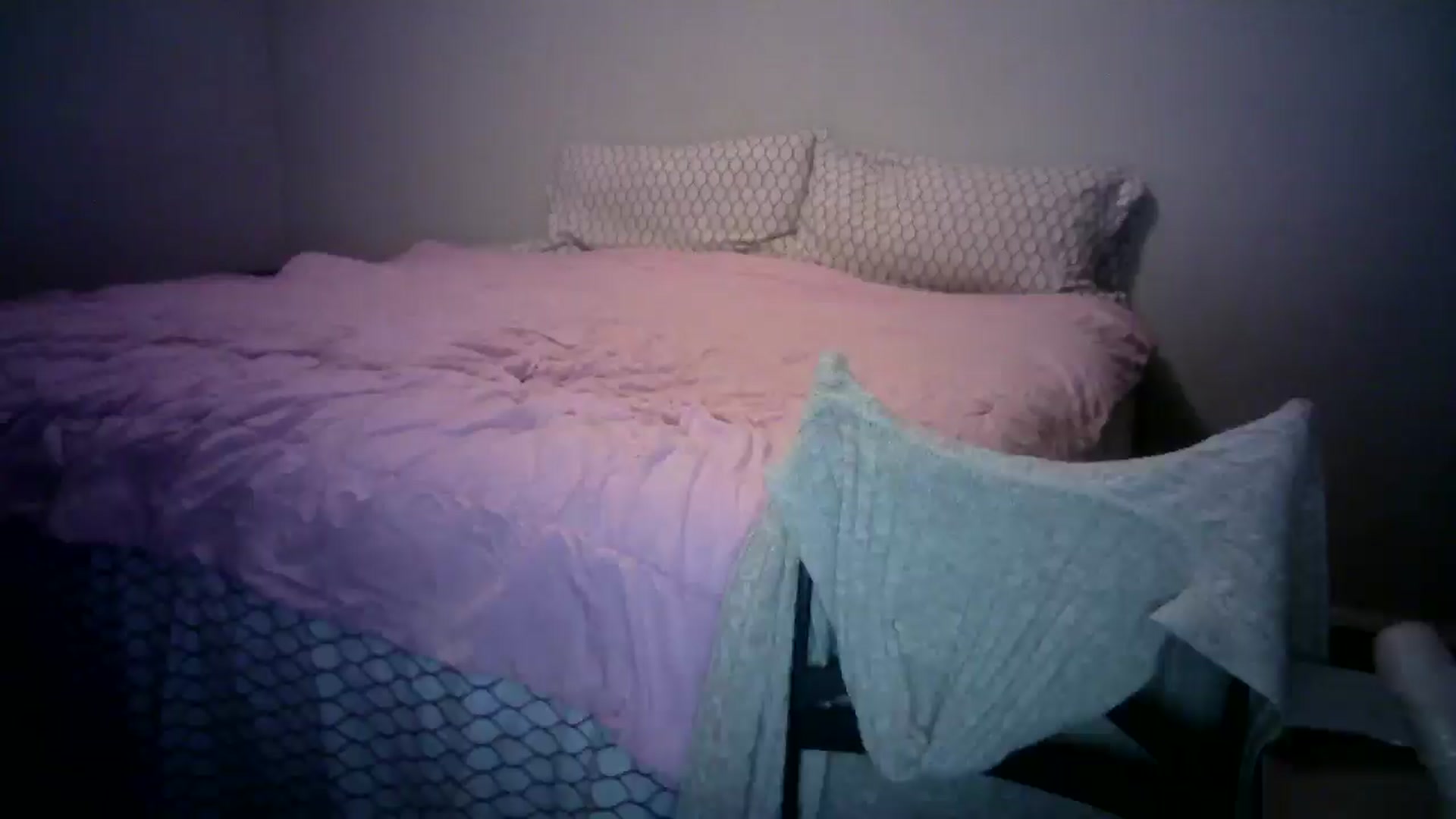 Gallery image thumbnail from LusciousLindz's myfreecams stream on, 12/01/2024, 02:33 image 14 of 20