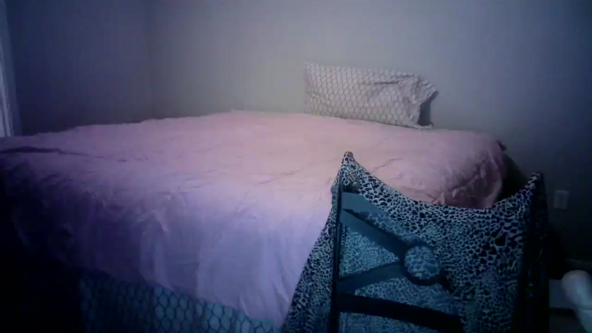 Gallery image thumbnail from LusciousLindz's myfreecams stream on, 12/16/2024, 03:15 image 12 of 20