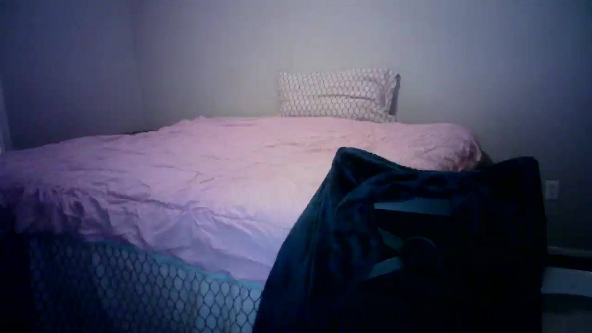 Gallery image thumbnail from LusciousLindz's myfreecams stream on, 12/24/2024, 06:18 image 8 of 20