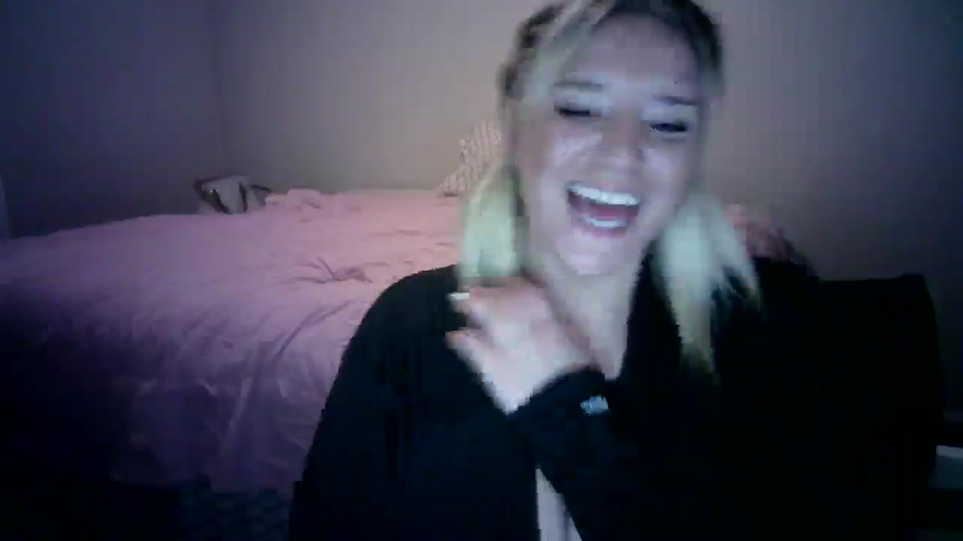 Gallery image thumbnail from LusciousLindz's myfreecams stream on, 12/30/2024, 05:35 image 18 of 20