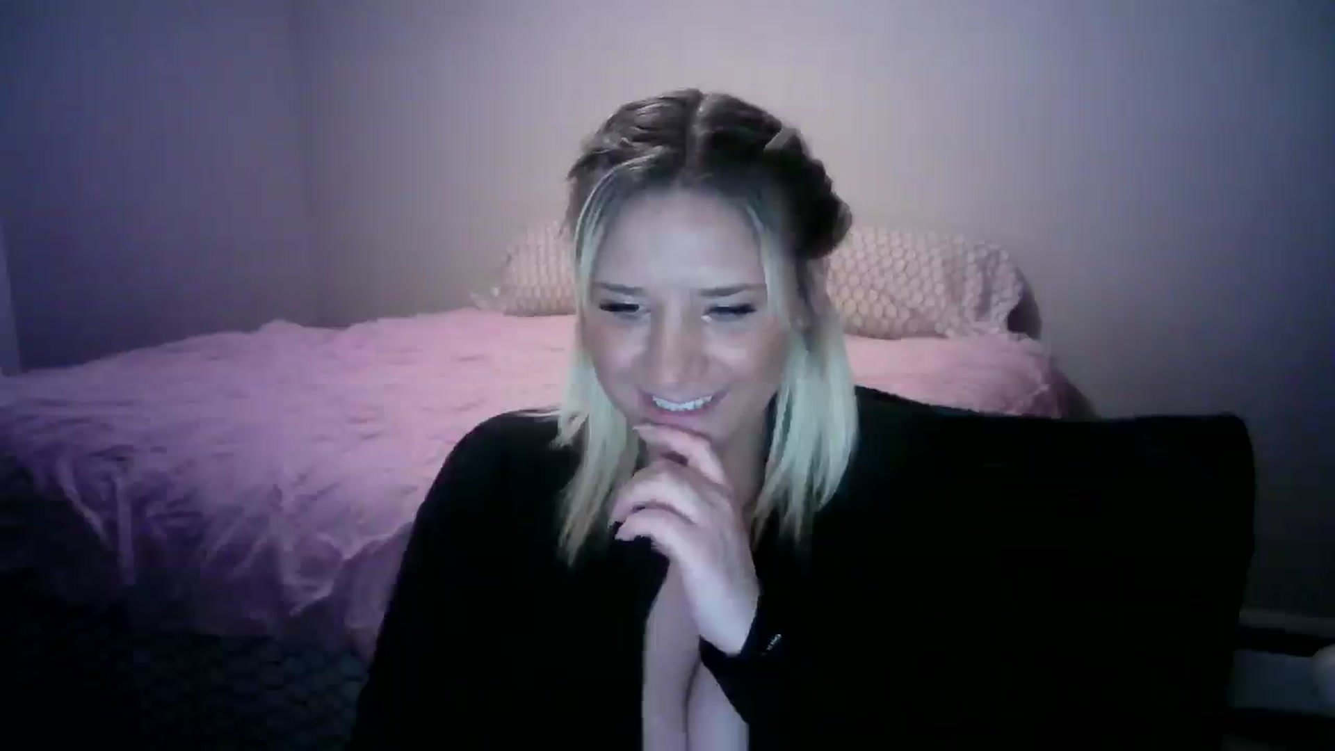 Gallery image thumbnail from LusciousLindz's myfreecams stream on, 12/31/2024, 04:23 image 6 of 20