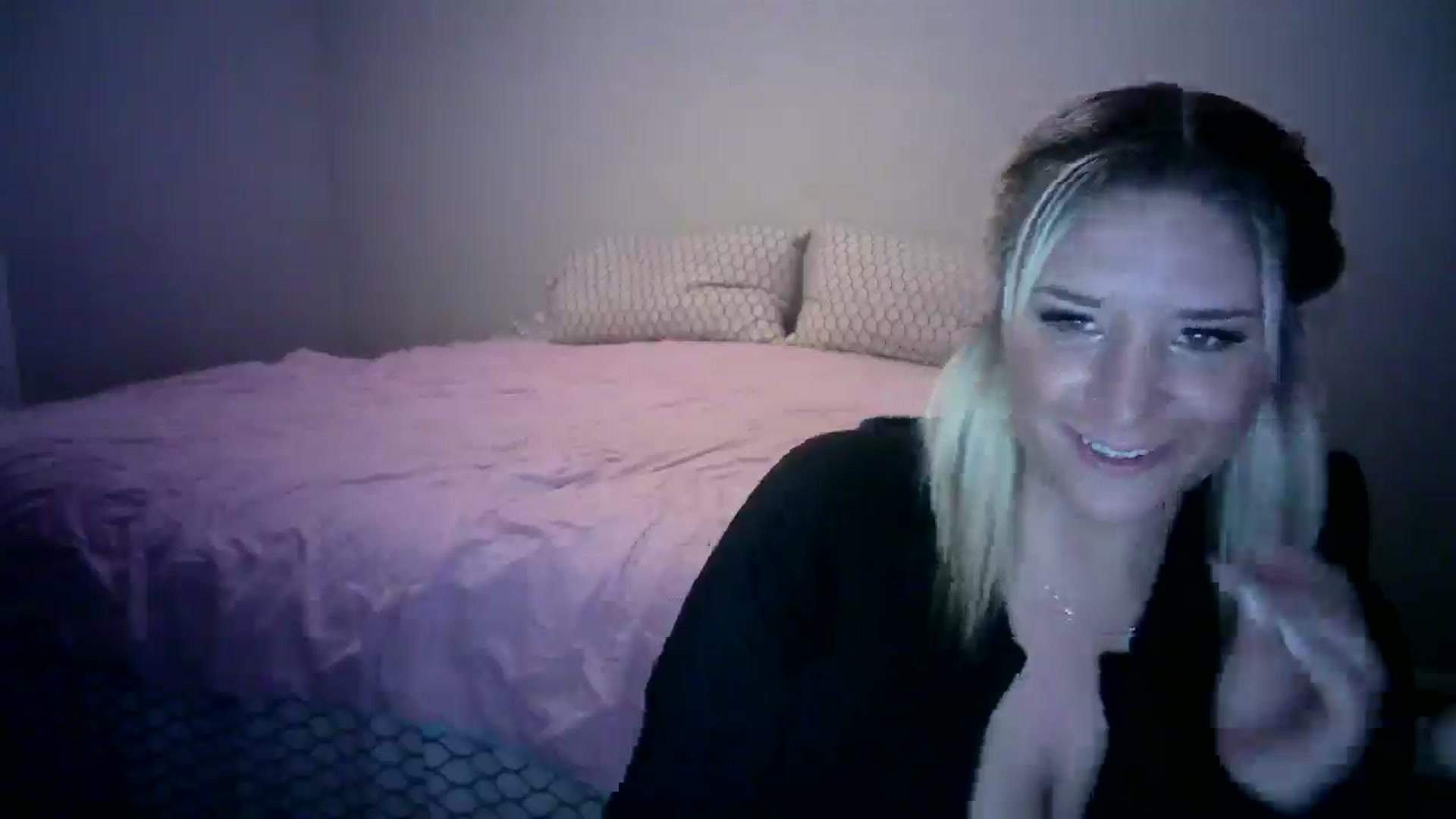 Gallery image thumbnail from LusciousLindz's myfreecams stream on, 12/31/2024, 04:23 image 20 of 20