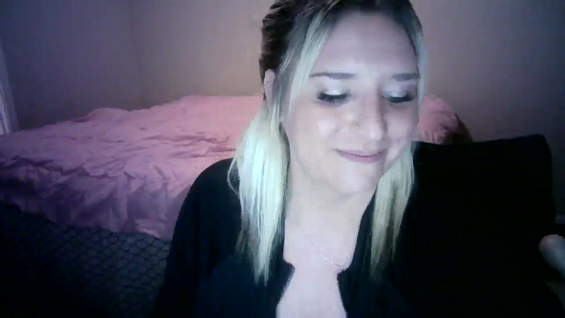 Gallery image thumbnail from LusciousLindz's myfreecams stream on, 01/05/2025, 07:59 image 11 of 20