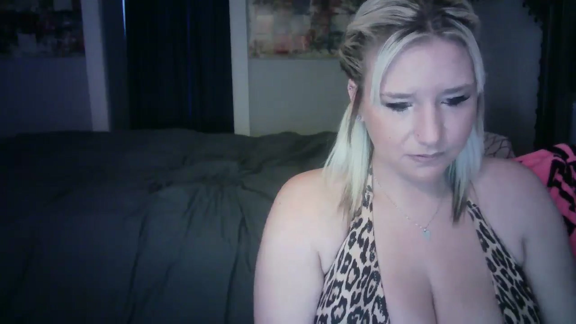 Gallery image thumbnail from LusciousLindz's myfreecams stream on, 04/24/2025, 16:54 image 10 of 20