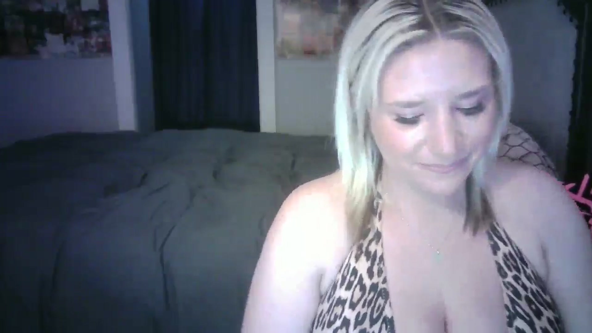 Gallery image thumbnail from LusciousLindz's myfreecams stream on, 04/25/2025, 18:34 image 18 of 20