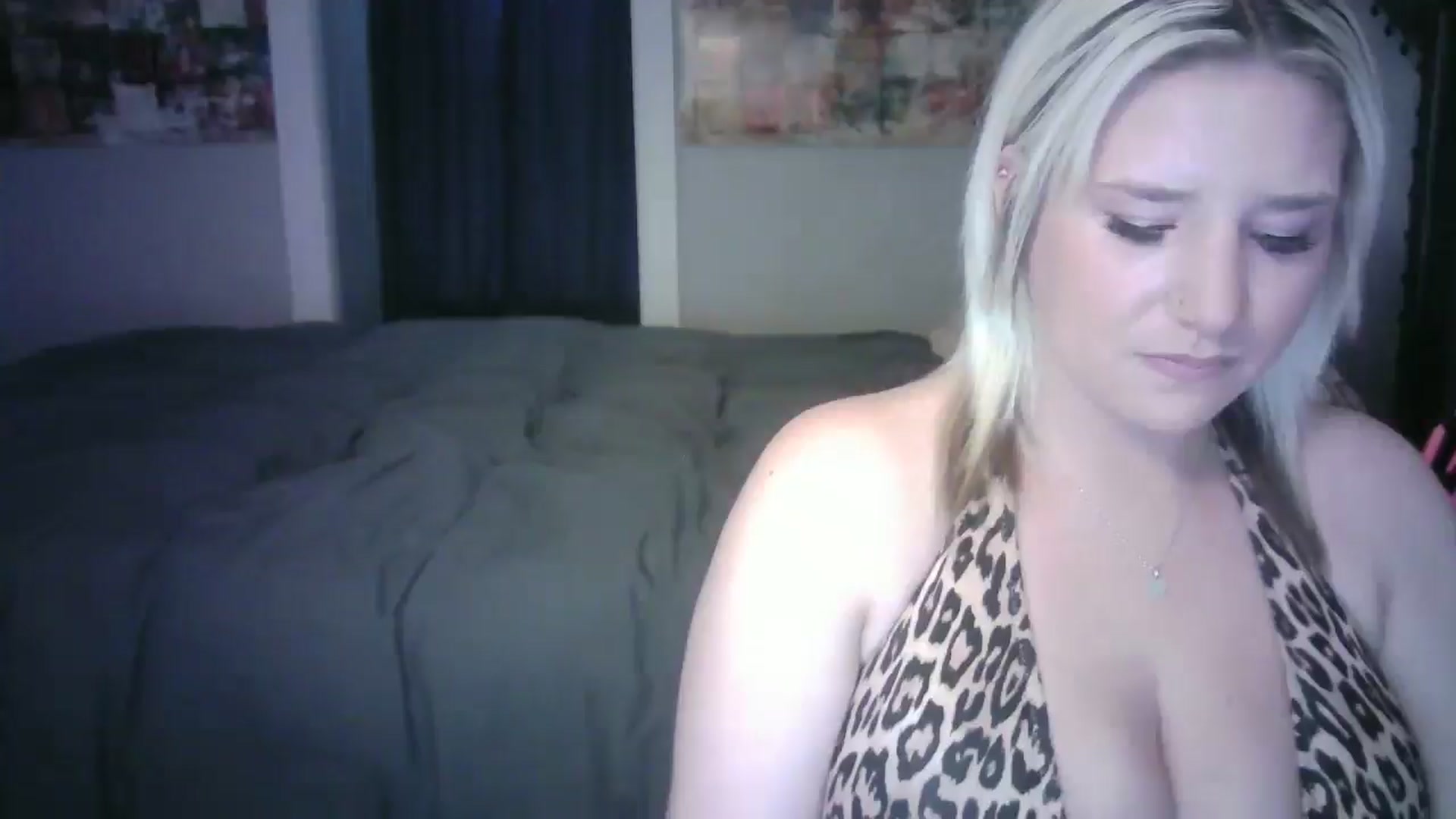 Gallery image thumbnail from LusciousLindz's myfreecams stream on, 04/25/2025, 18:34 image 1 of 20