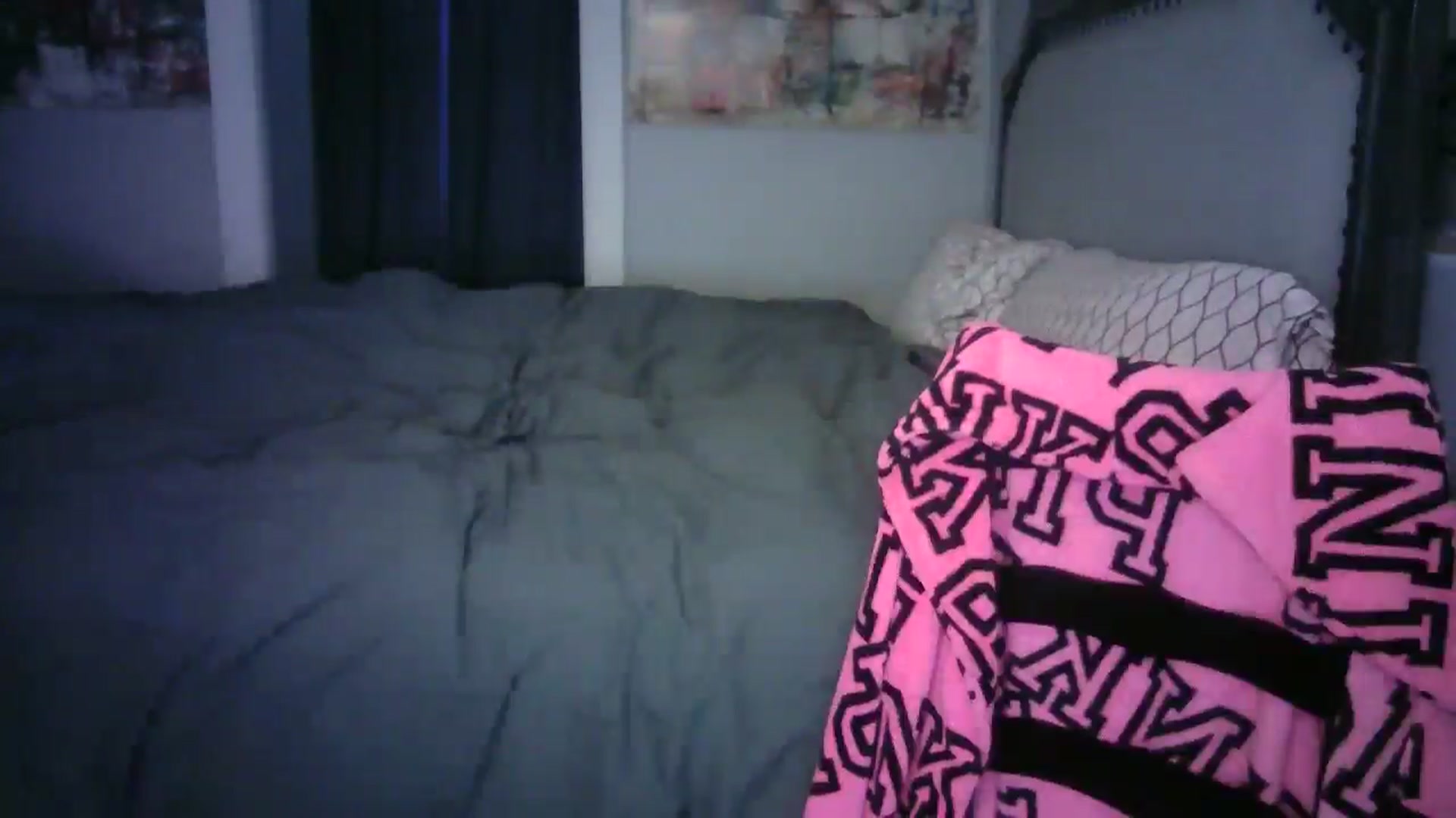 Gallery image thumbnail from LusciousLindz's myfreecams stream on, 04/27/2025, 21:03 image 8 of 20