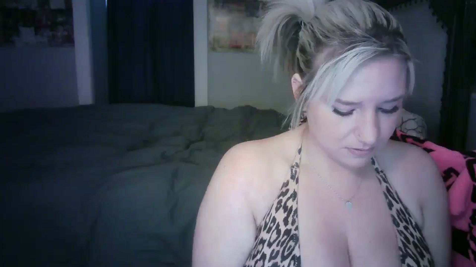 Gallery image thumbnail from LusciousLindz's myfreecams stream on, 04/28/2025, 13:45 image 20 of 20