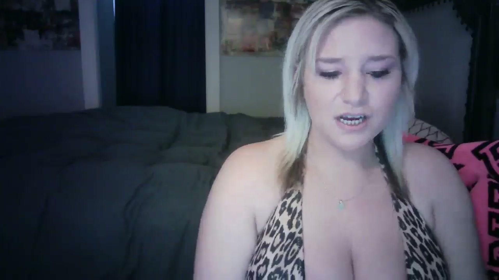 Gallery image thumbnail from LusciousLindz's myfreecams stream on, 04/30/2025, 17:45 image 2 of 20