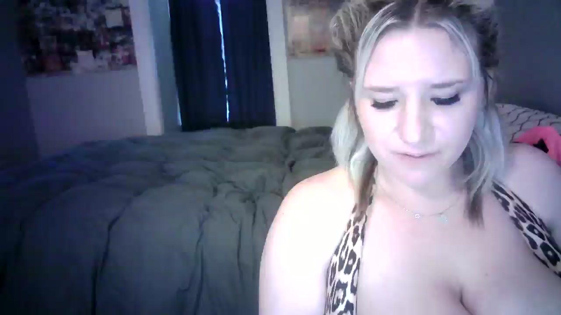 Gallery image thumbnail from LusciousLindz's myfreecams stream on, 05/13/2025, 17:11 image 19 of 20