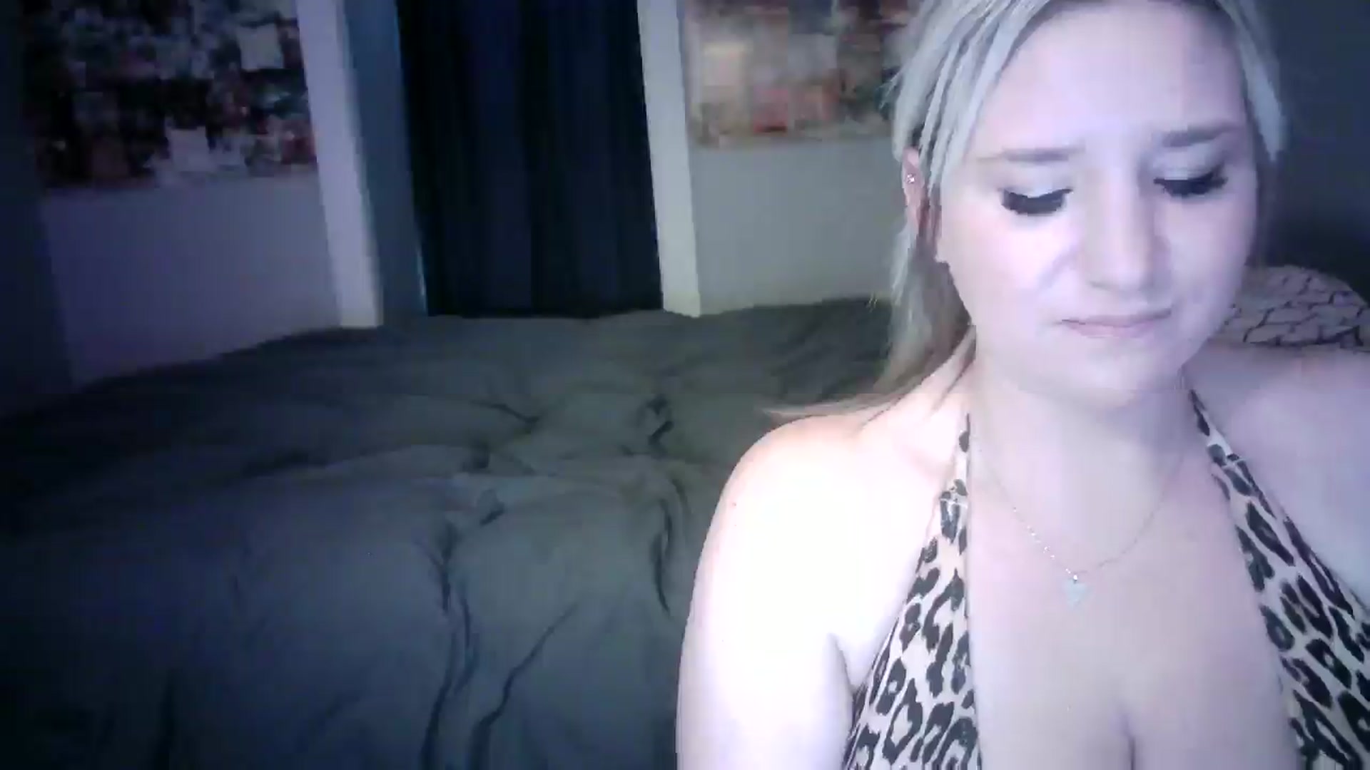 Gallery image thumbnail from LusciousLindz's myfreecams stream on, 05/14/2025, 14:54 image 16 of 20