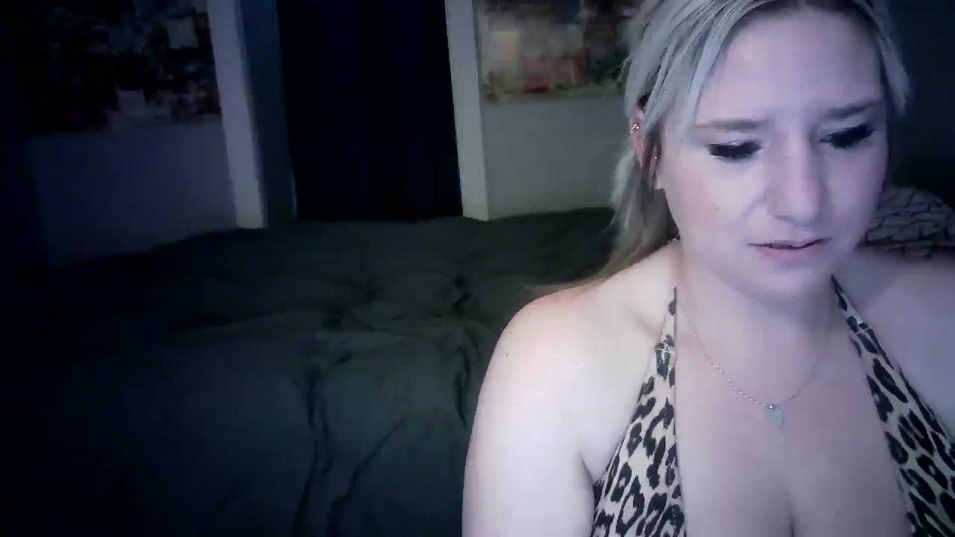 Gallery image thumbnail from LusciousLindz's myfreecams stream on, 05/14/2025, 14:54 image 12 of 20