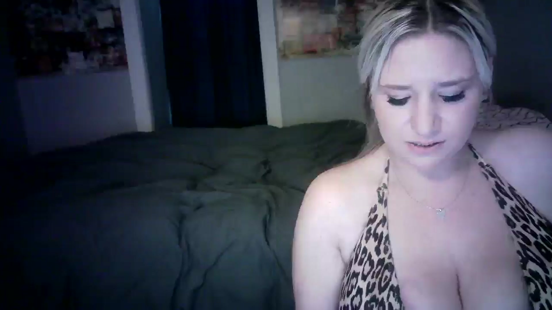 Gallery image thumbnail from LusciousLindz's myfreecams stream on, 05/14/2025, 14:54 image 2 of 20