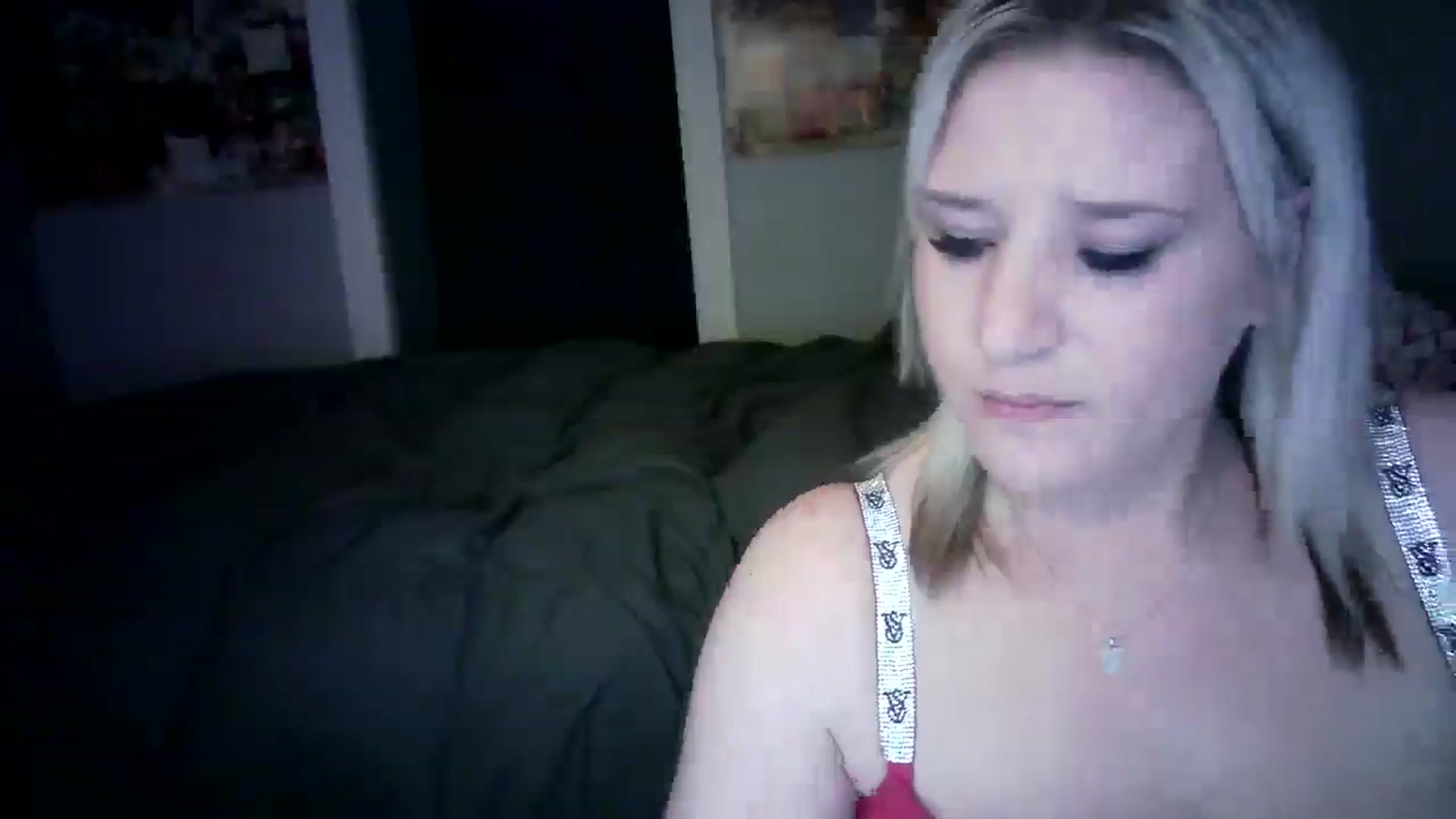 Gallery image thumbnail from LusciousLindz's myfreecams stream on, 05/15/2025, 17:40 image 18 of 20