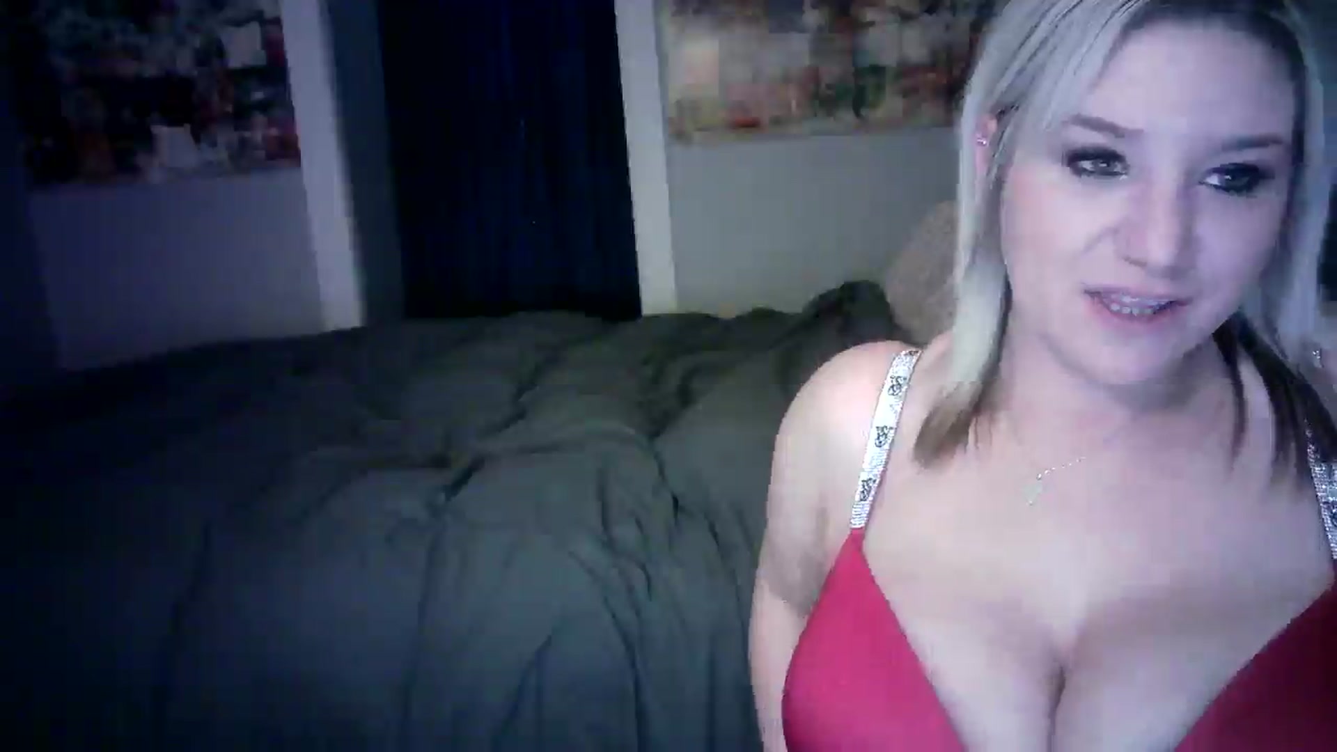 Gallery image thumbnail from LusciousLindz's myfreecams stream on, 05/15/2025, 17:40 image 17 of 20