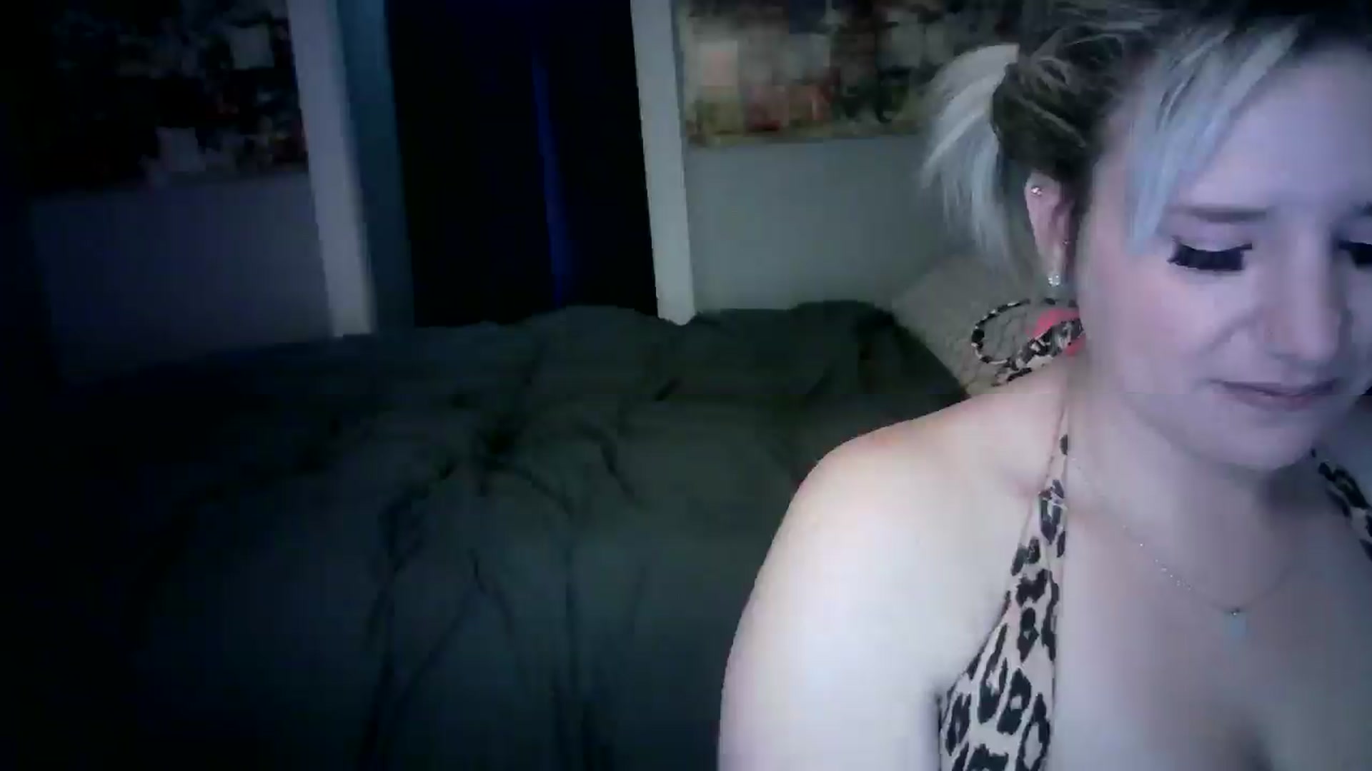 Gallery image thumbnail from LusciousLindz's myfreecams stream on, 05/16/2025, 18:44 image 20 of 20