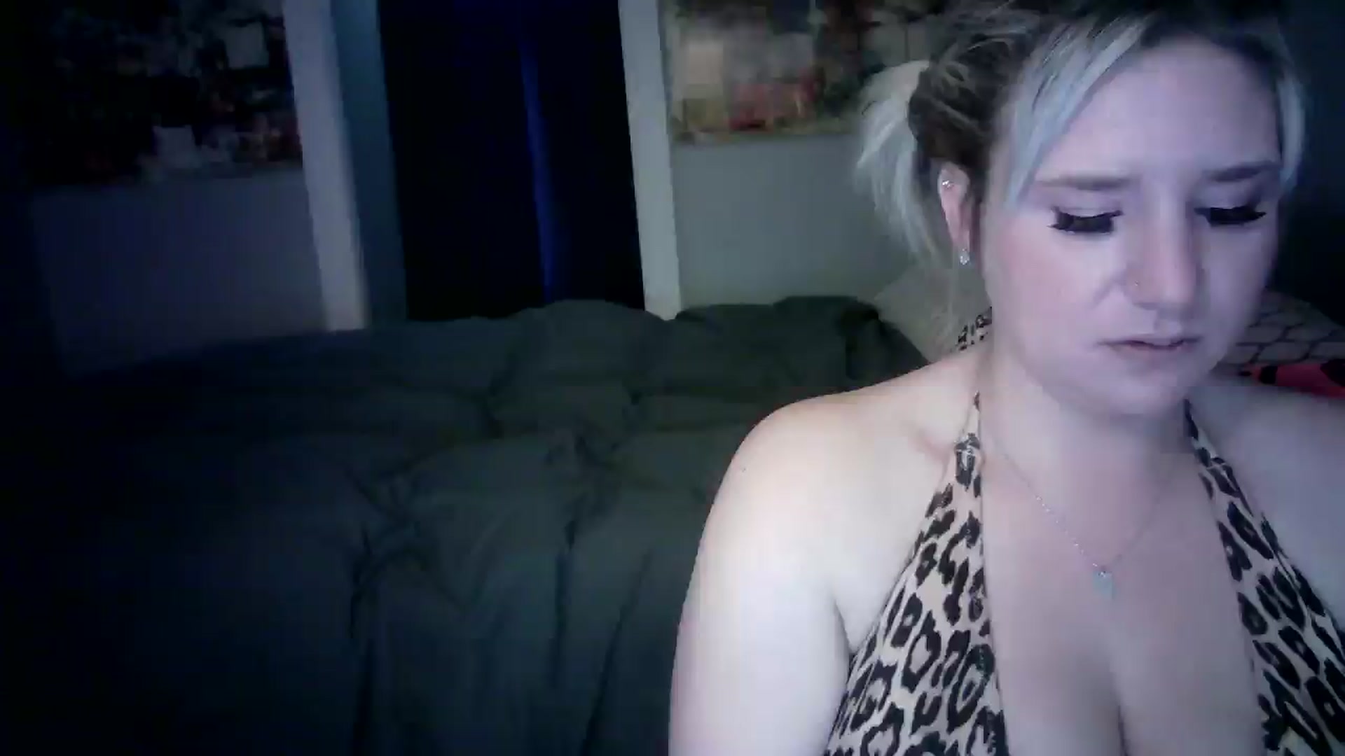 Gallery image thumbnail from LusciousLindz's myfreecams stream on, 05/16/2025, 18:44 image 1 of 20