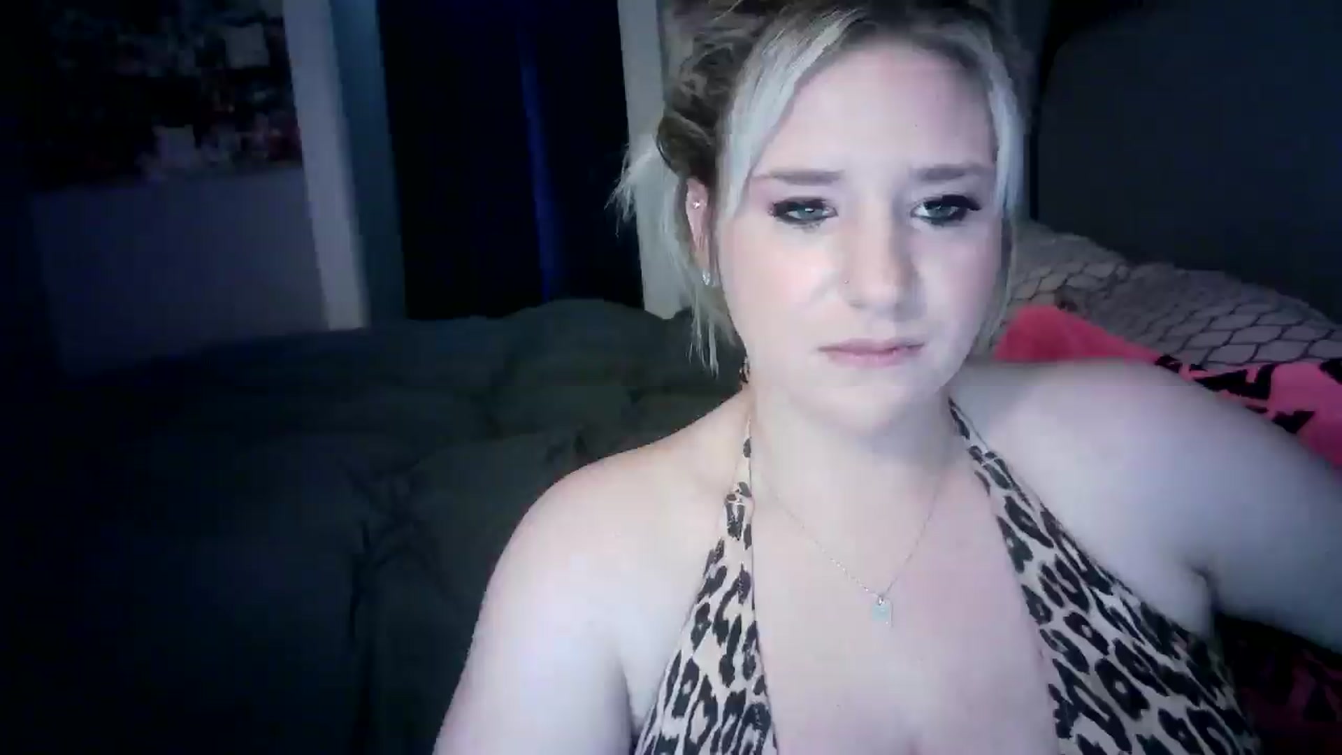 Gallery image thumbnail from LusciousLindz's myfreecams stream on, 05/16/2025, 18:44 image 2 of 20