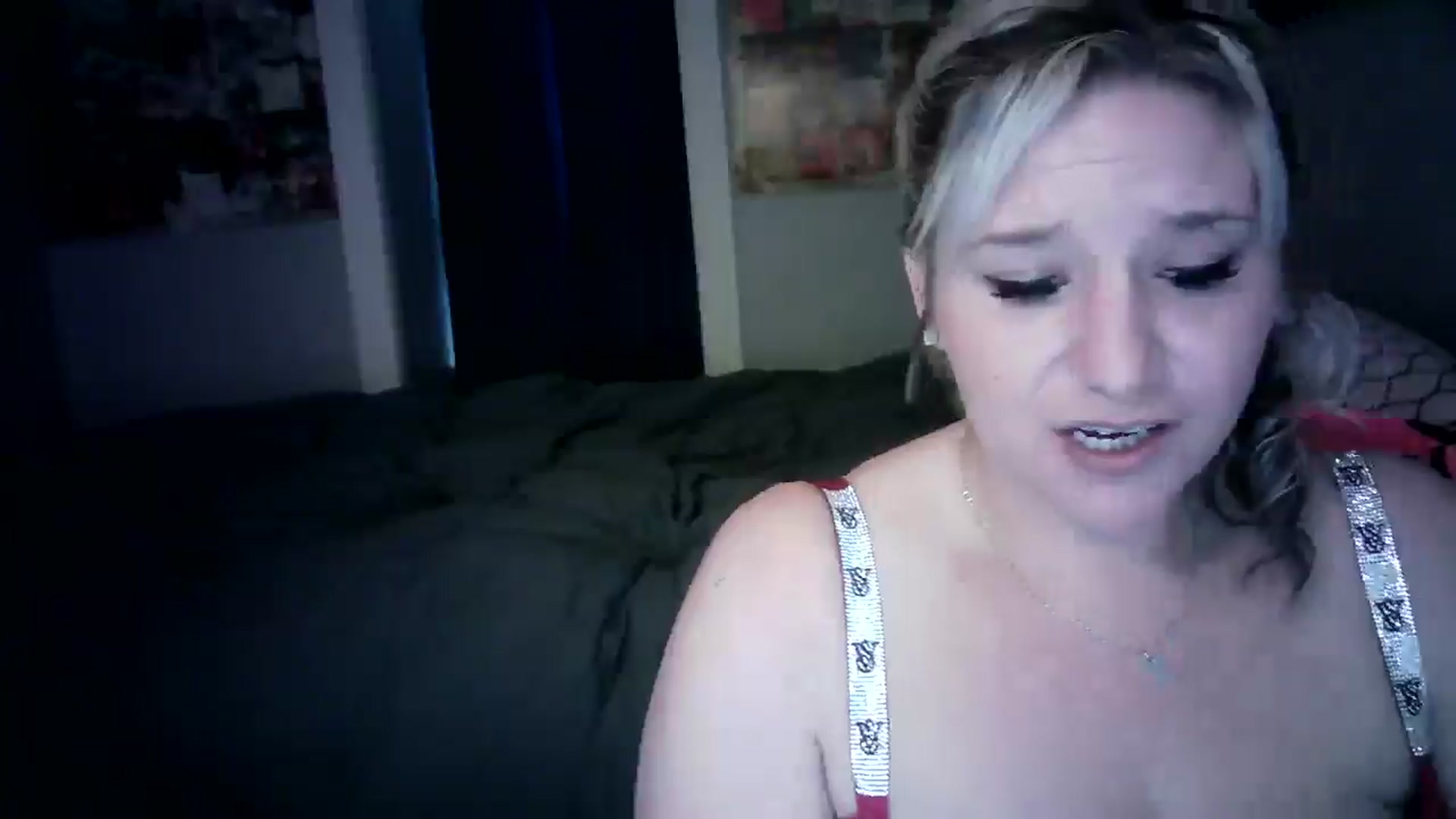 Gallery image thumbnail from LusciousLindz's myfreecams stream on, 05/20/2025, 15:33 image 13 of 20